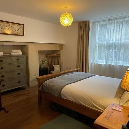 バースBeautiful 3 Bed Basement Flat With Gardenアパートメント エクステリア 写真